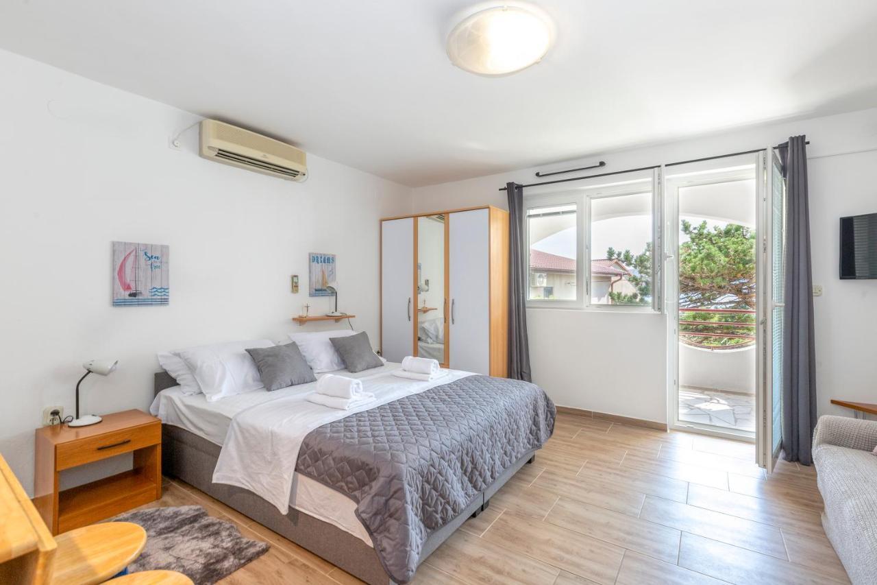Apartmani Luky Карлобаг Экстерьер фото