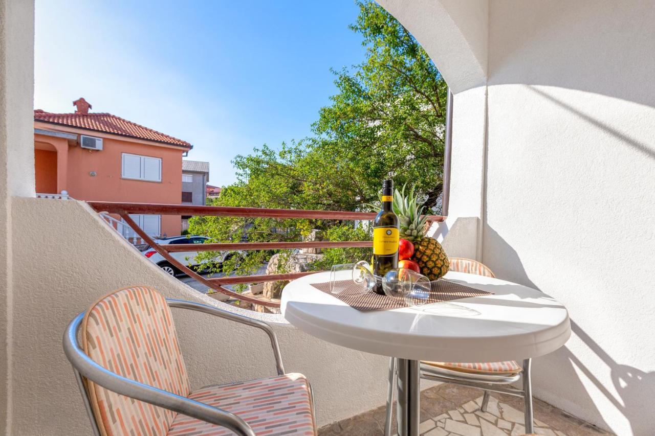 Apartmani Luky Карлобаг Экстерьер фото