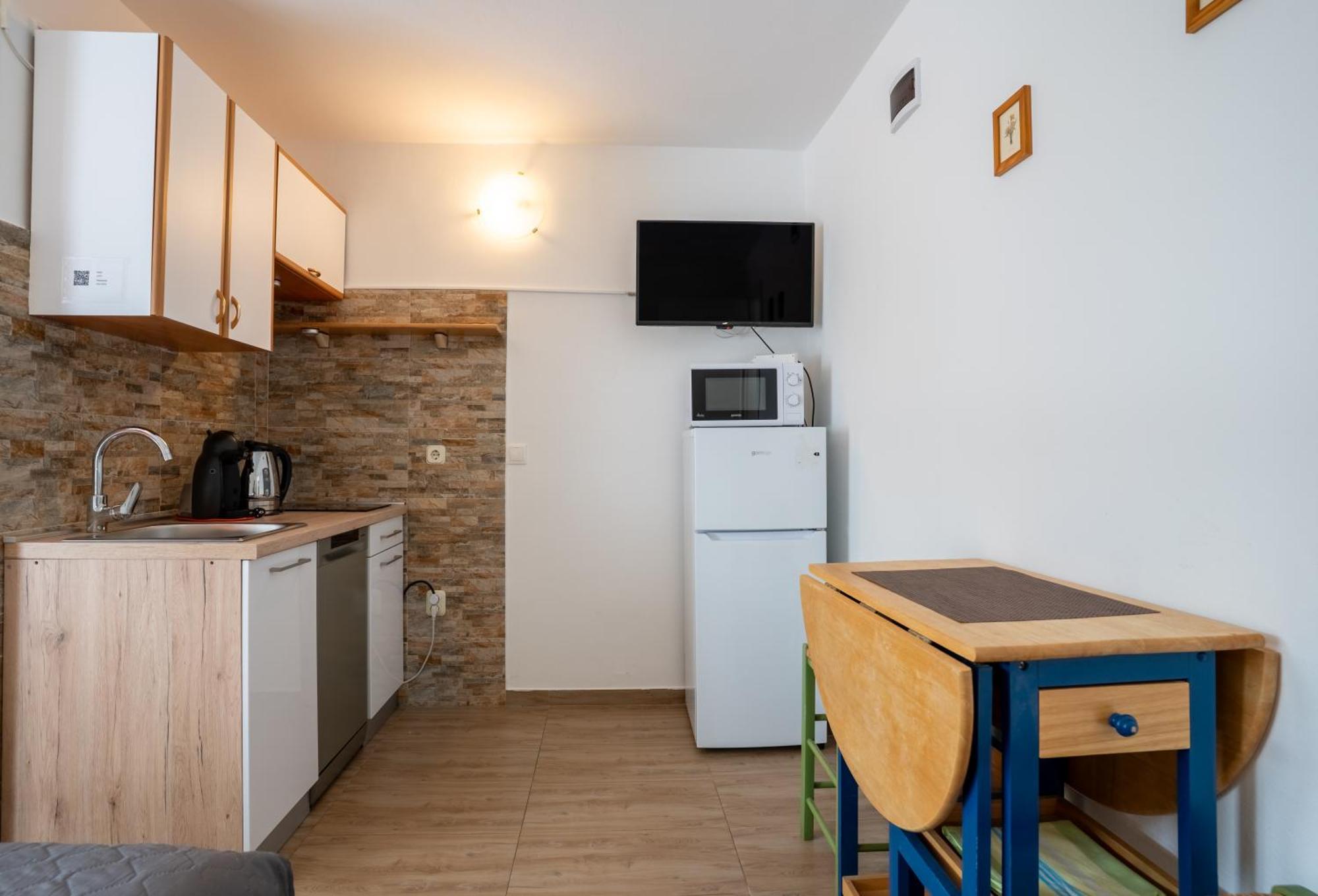 Apartmani Luky Карлобаг Экстерьер фото